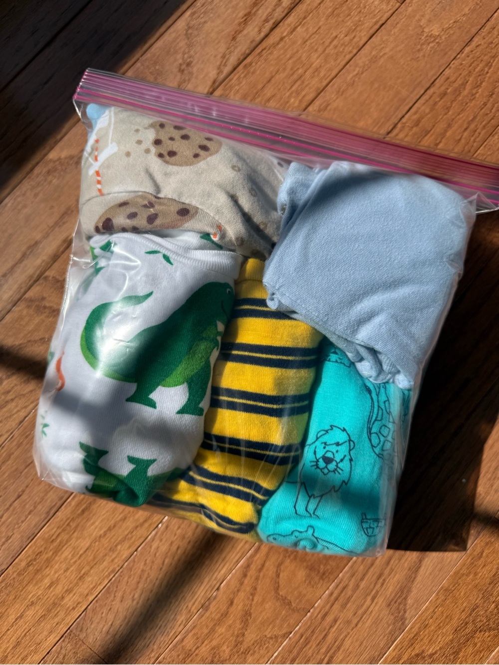 5 ONSIES 18m BUNDLE BAG